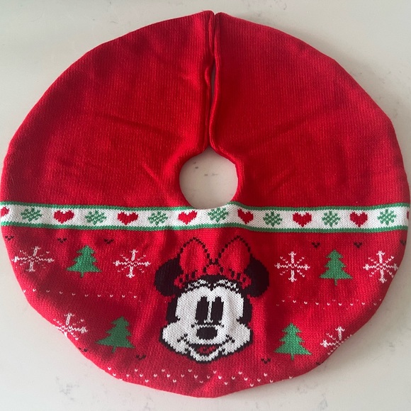 Disney Minnie Mouse Christmas tree skirt for small tree. - Picture 1 of 3